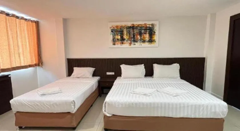 Bed in Laemchabang City Hotel