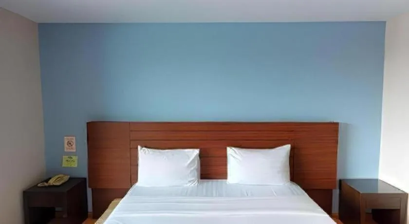 Bed in Laemchabang City Hotel