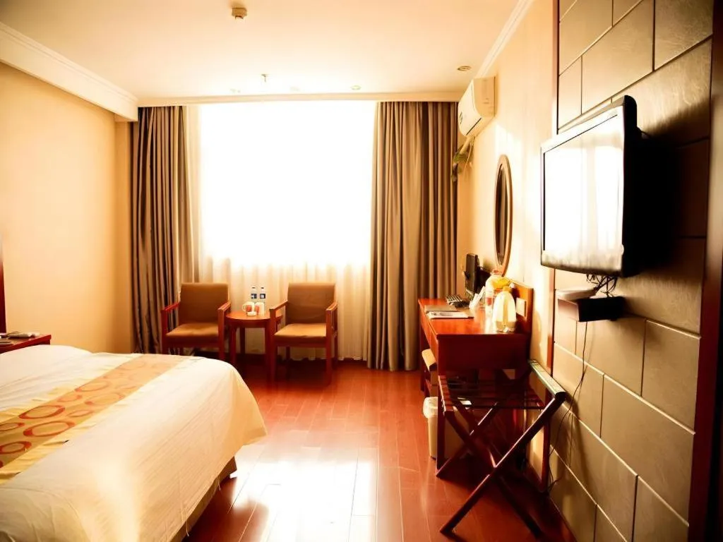 Bed in GreenTree Inn Bozhou Weiwu Road Hotel