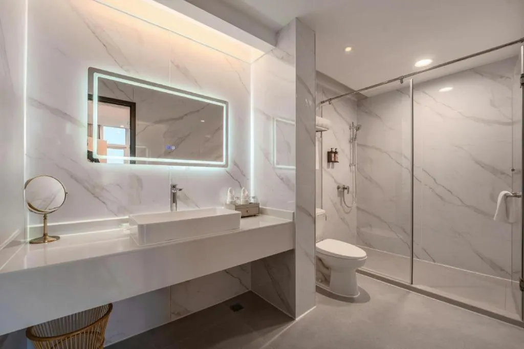 Exchange Bank Hotel Hainan