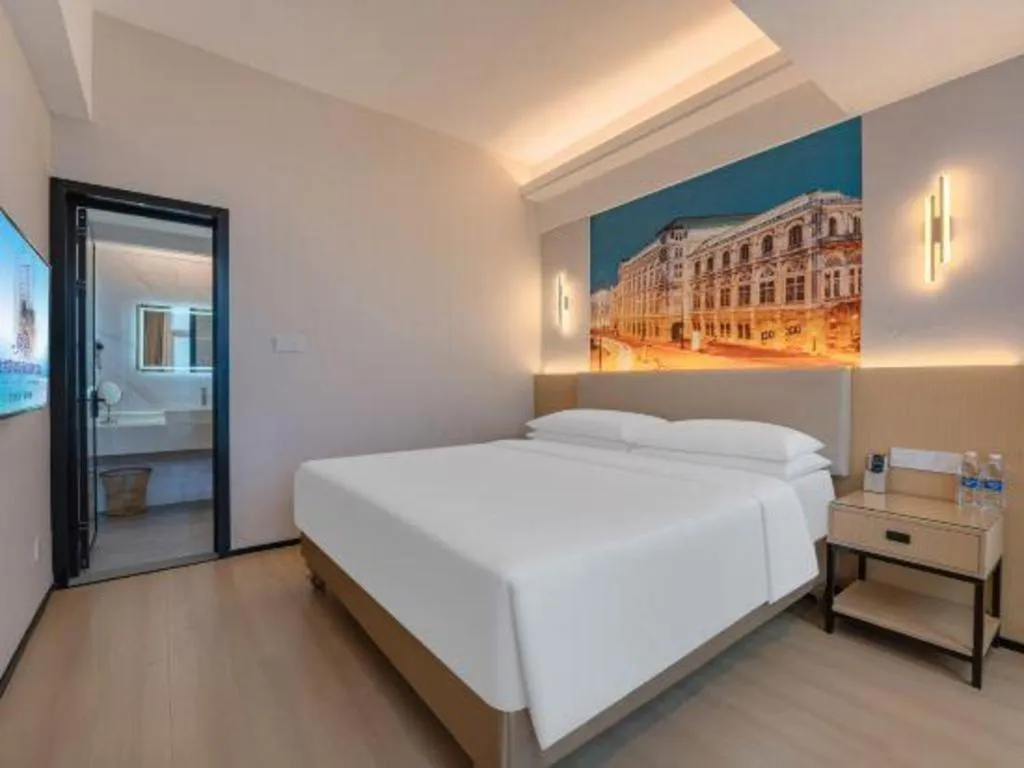 Bed in Exchange Bank Hotel Hainan