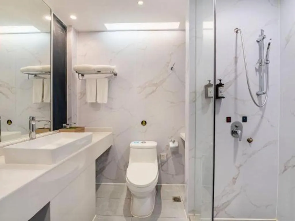 Exchange Bank Hotel Hainan