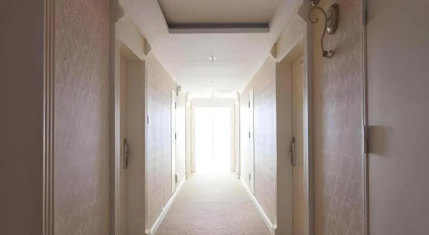 Exchange Bank Hotel Hainan