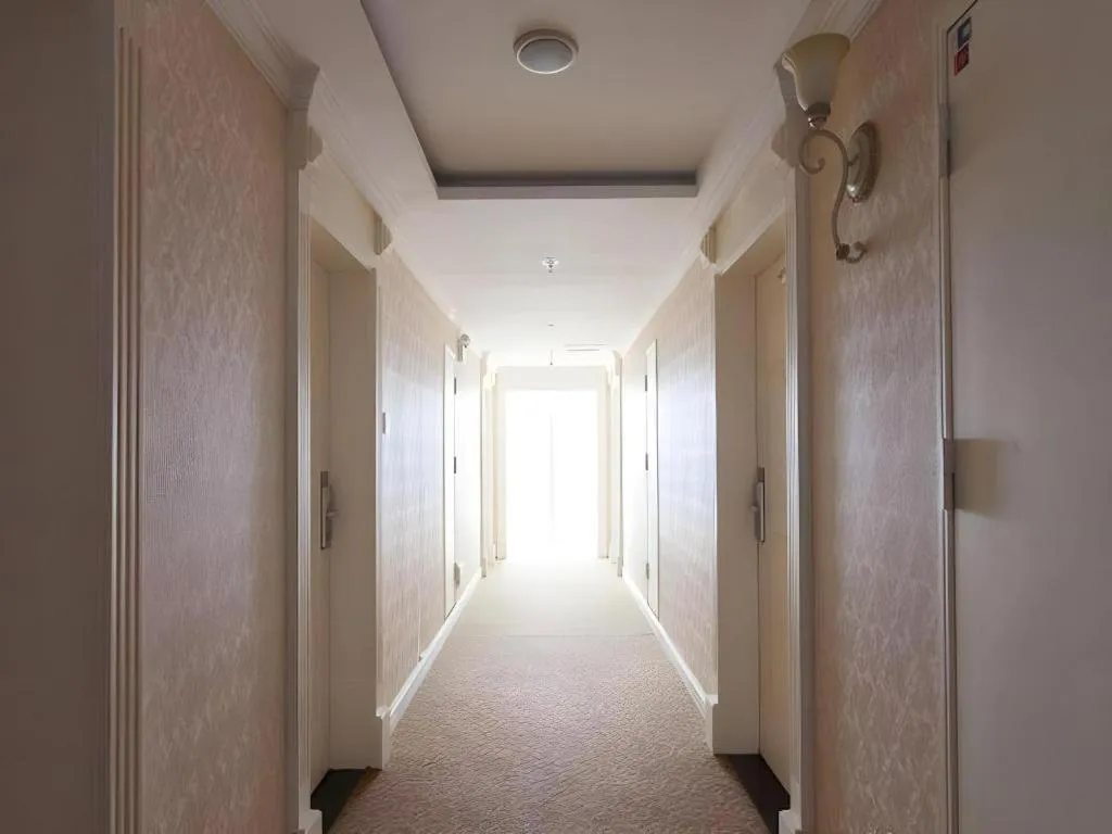 Exchange Bank Hotel Hainan