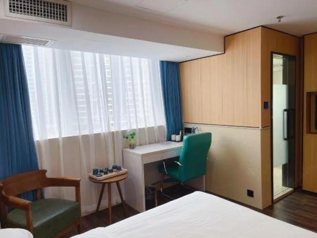 Bed in Super 8 Hotel Xiamen Railway Station