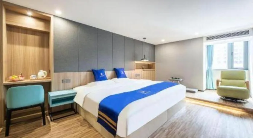 Bed in Super 8 Hotel Xiamen Railway Station