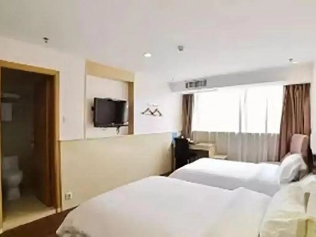 Bed in Super 8 Hotel Xiamen Railway Station