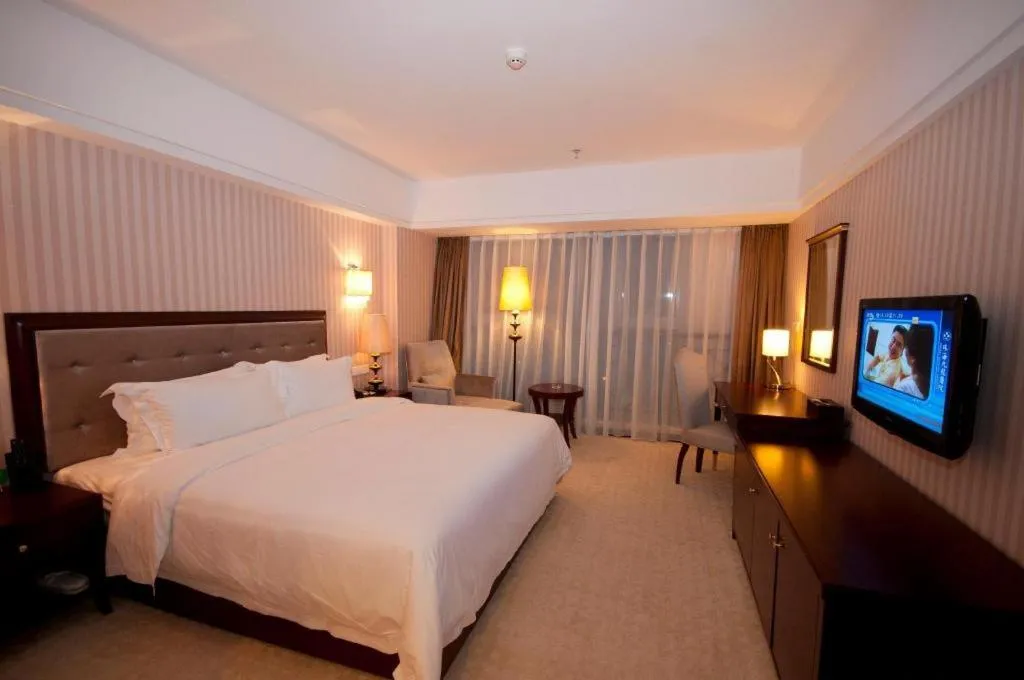 Bed in Yunhai Hotel Zhuhai