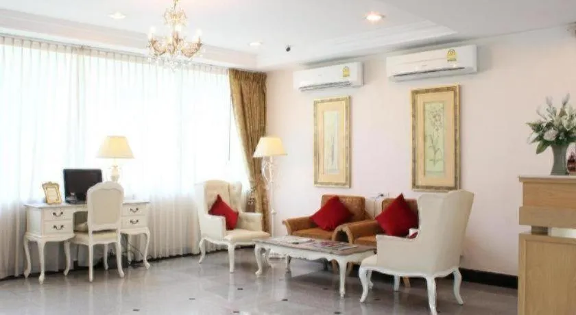 Romance Hotel Srinakarin