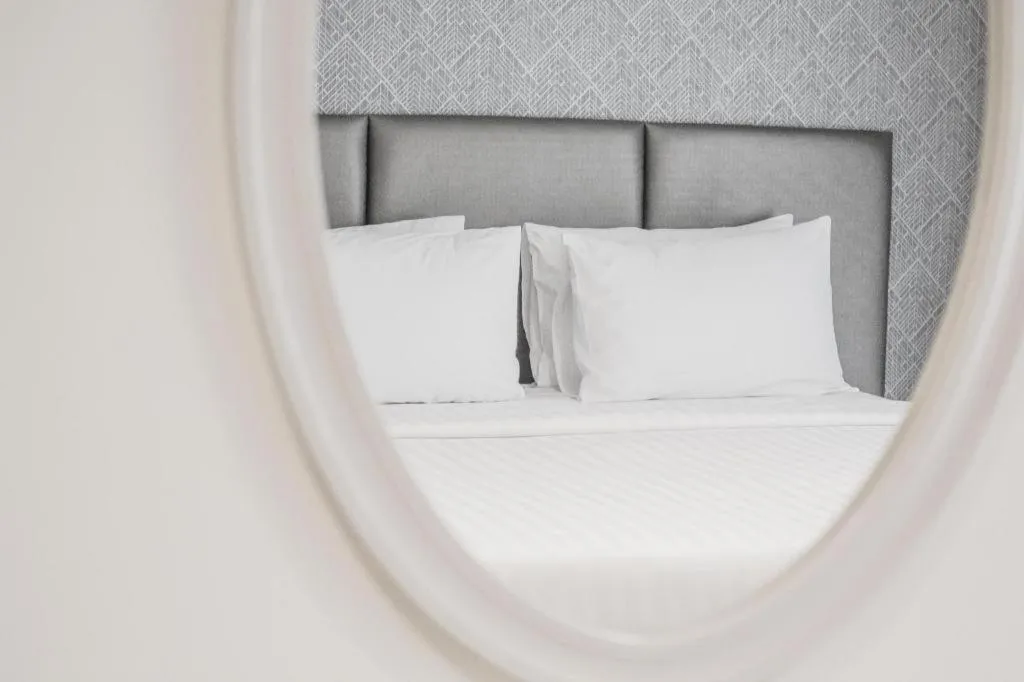 Bed in Romance Hotel Srinakarin