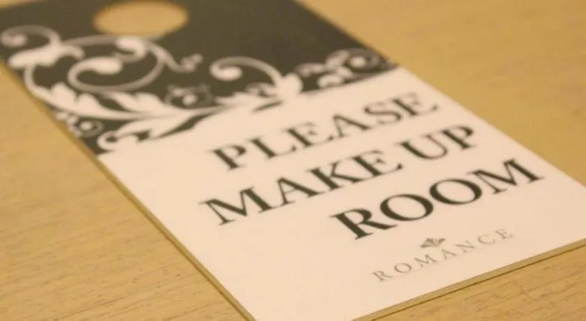 Romance Hotel Srinakarin