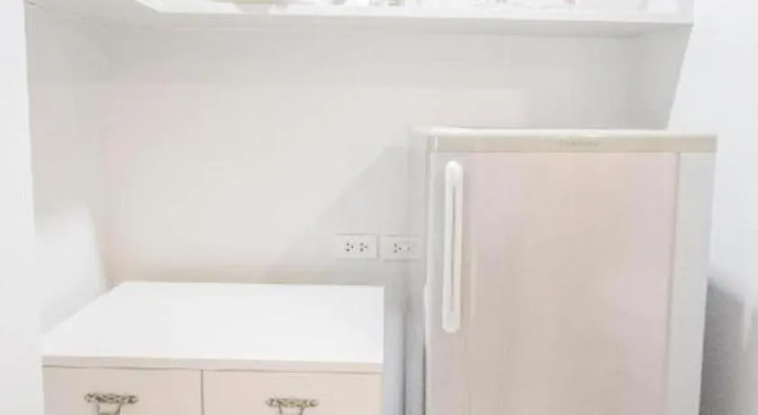 Romance Hotel Srinakarin