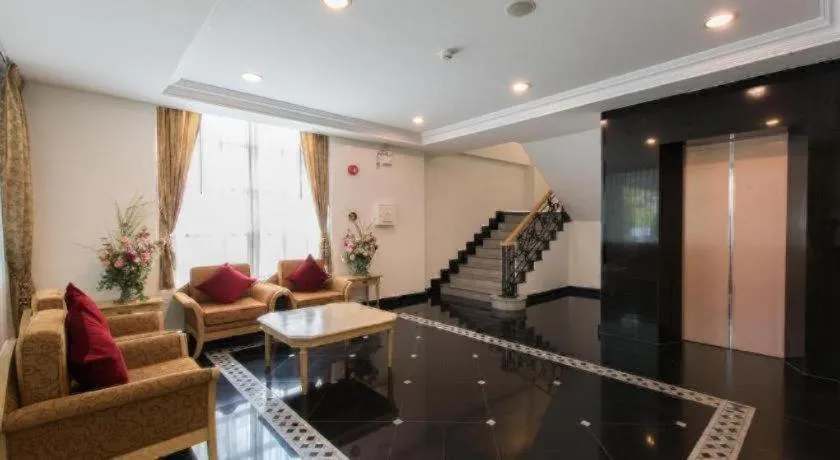 Romance Hotel Srinakarin