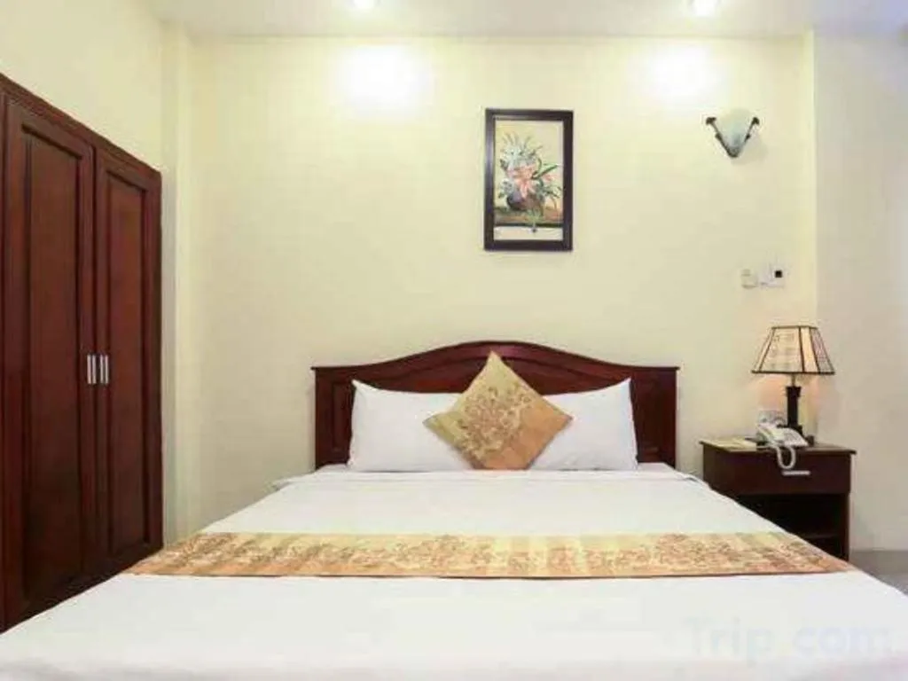 Bed in Nui Thanh Hotel