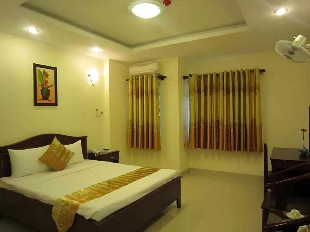 Bed in Nui Thanh Hotel