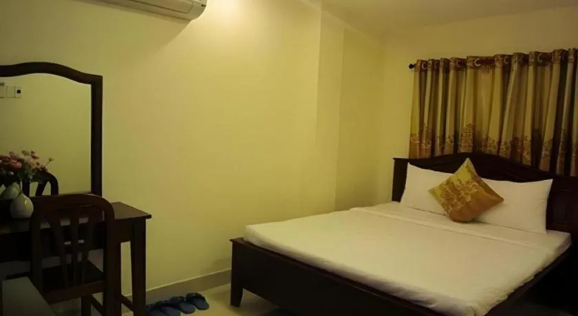 Bed in Nui Thanh Hotel
