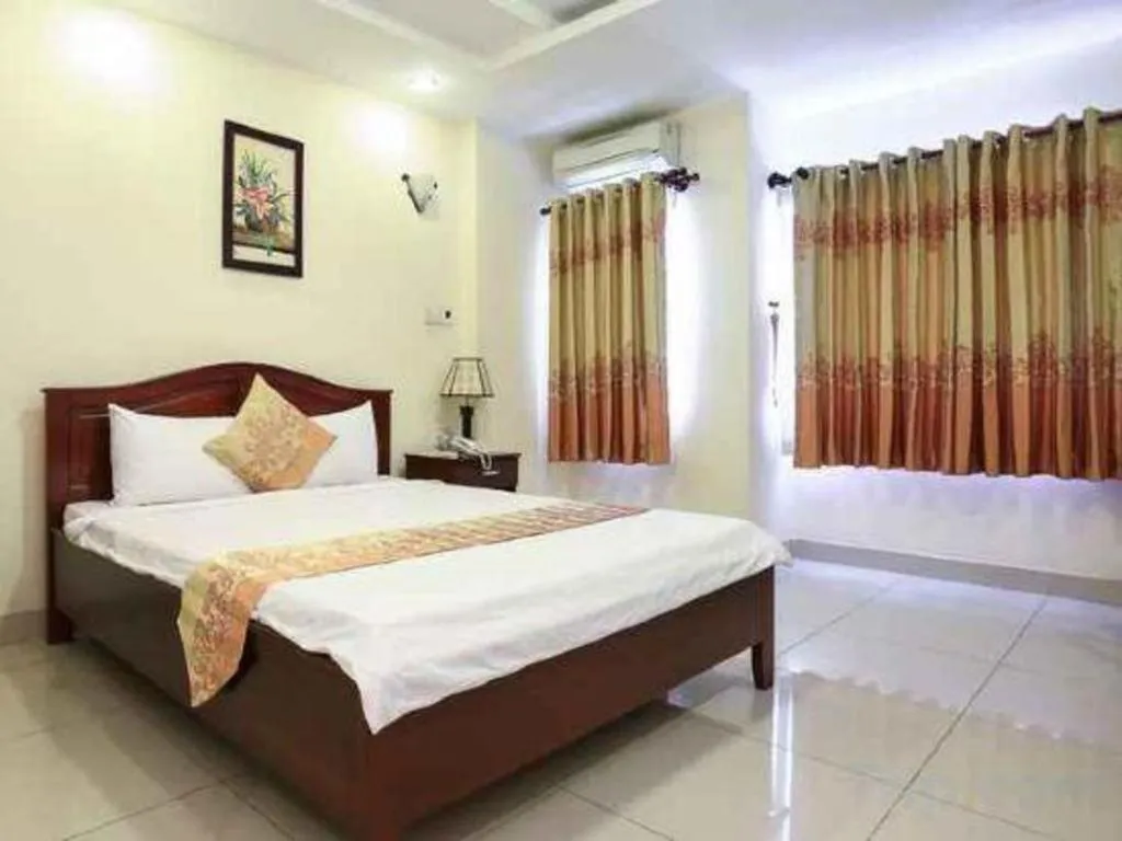 Bed in Nui Thanh Hotel