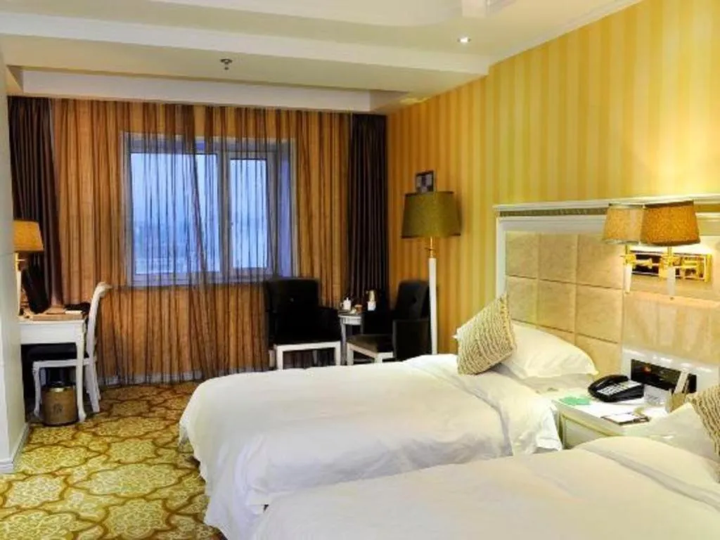 Bed in Changchun Global Hotel