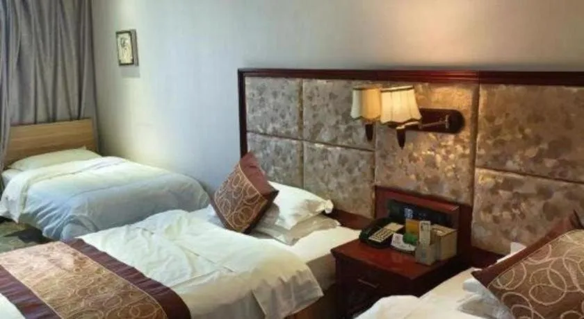 Bed in Changchun Global Hotel