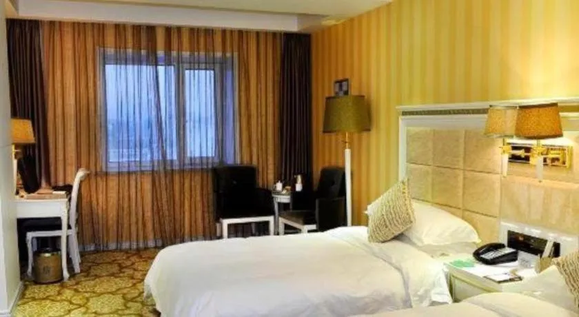 Bed in Changchun Global Hotel