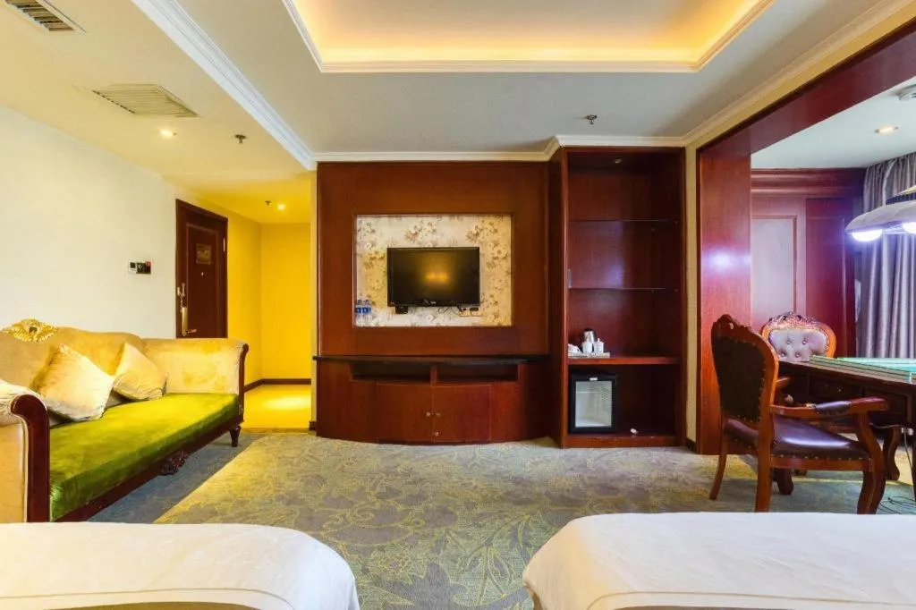 Bed in Changchun Global Hotel