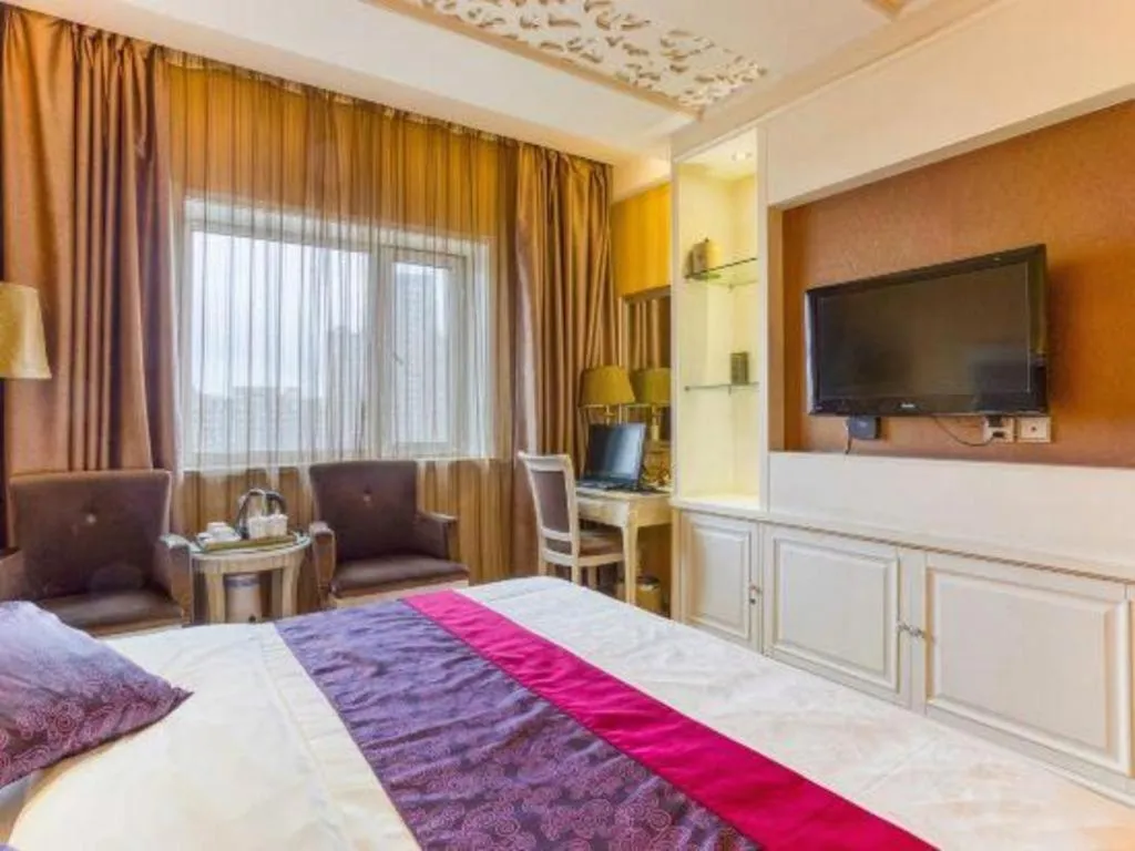 Bed in Changchun Global Hotel