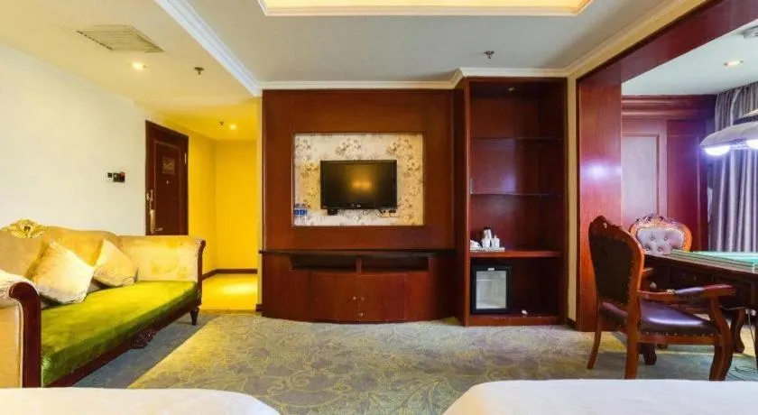 Bed in Changchun Global Hotel