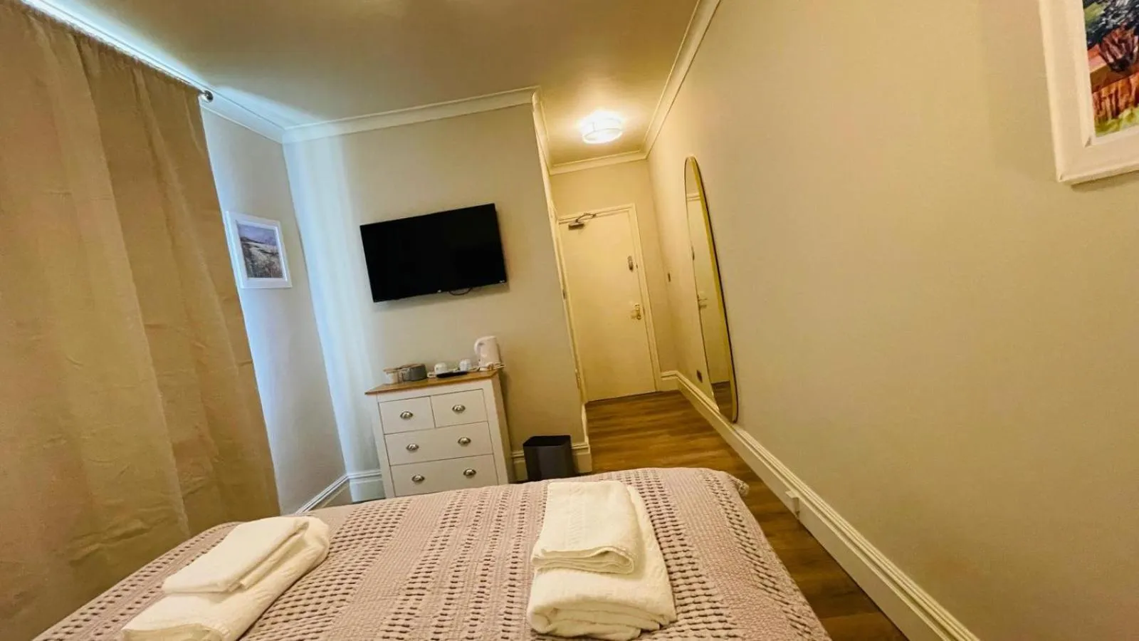 Bed in Eurobar & Hotel