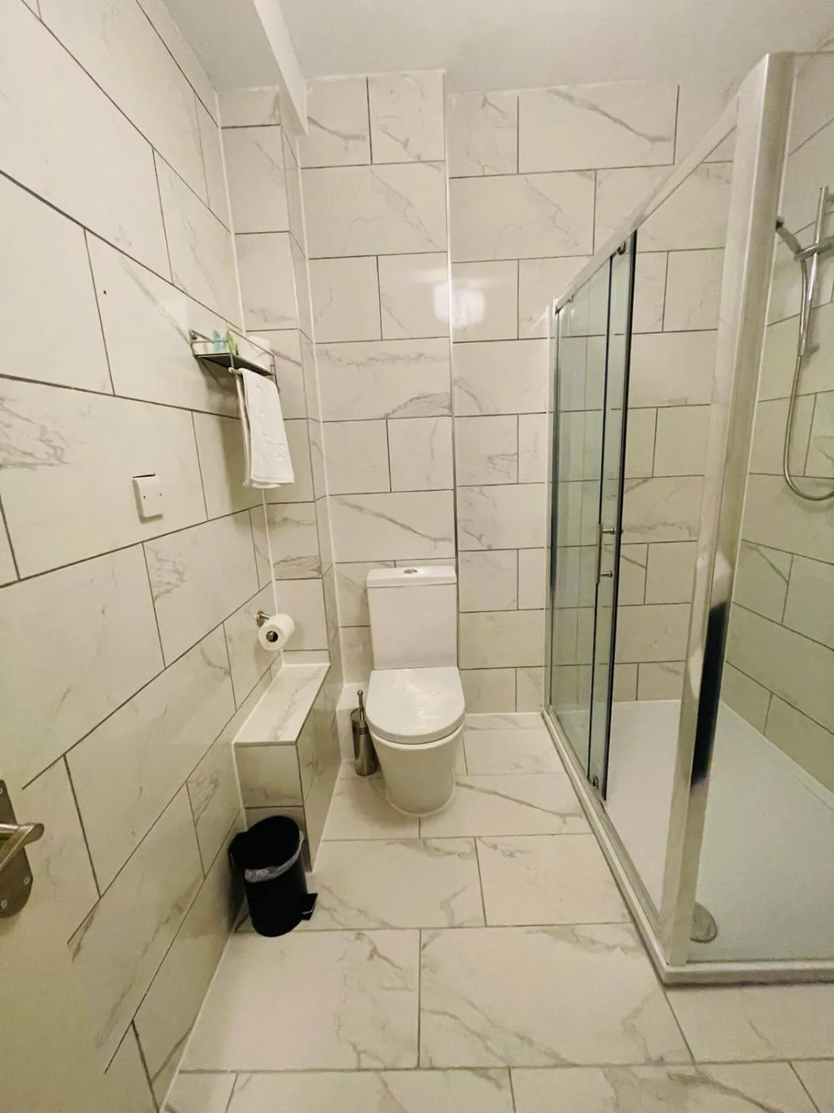 Toilet in Eurobar & Hotel