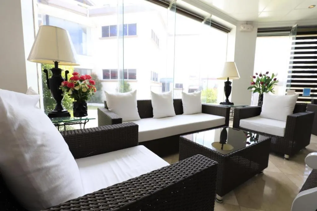 Alicia Hotel & Restaurant