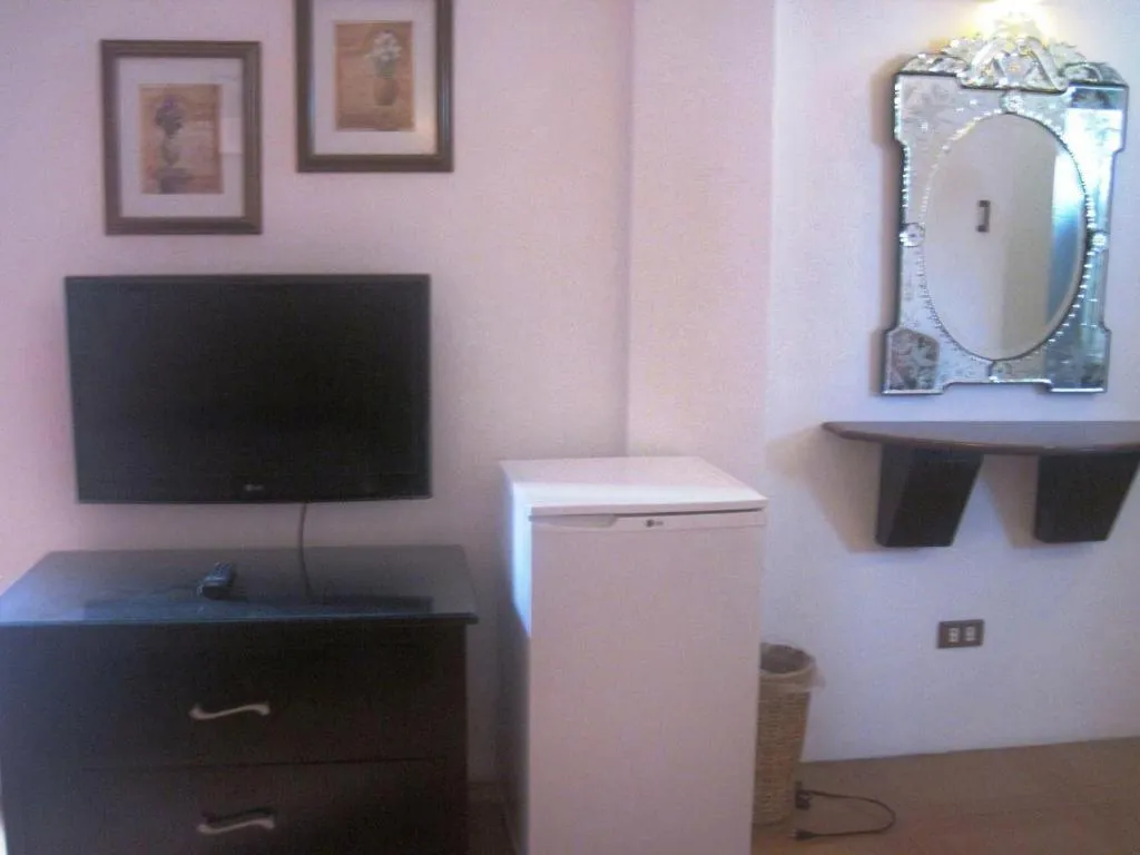 Alicia Hotel & Restaurant