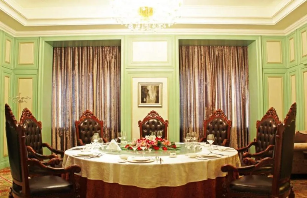 Zhengzhou Yiquan International Hotel