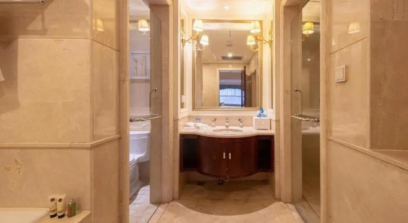 Zhengzhou Yiquan International Hotel