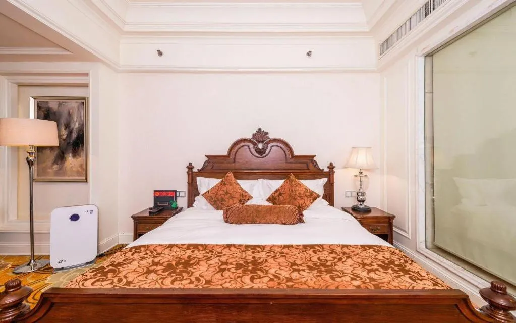 Bed in Zhengzhou Yiquan International Hotel