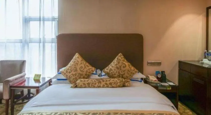 Bed in Jincheng Pacific Hotel