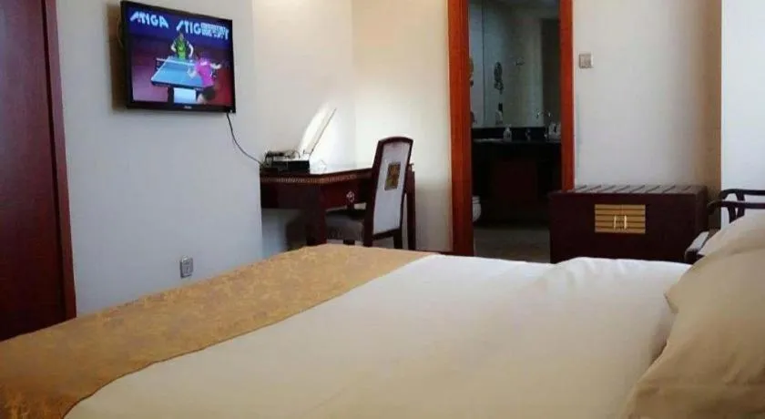 Bed in Jincheng Pacific Hotel
