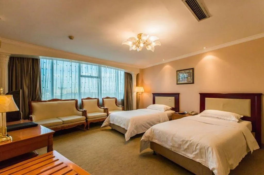 Bed in Jincheng Pacific Hotel