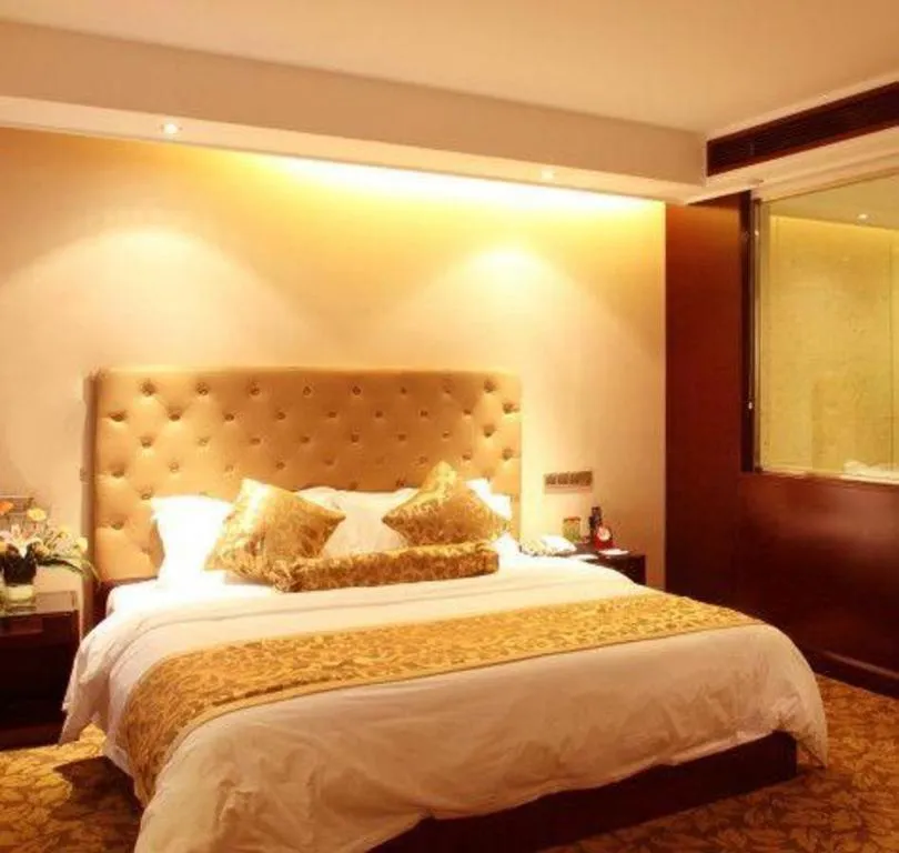 Bed in Jincheng Pacific Hotel