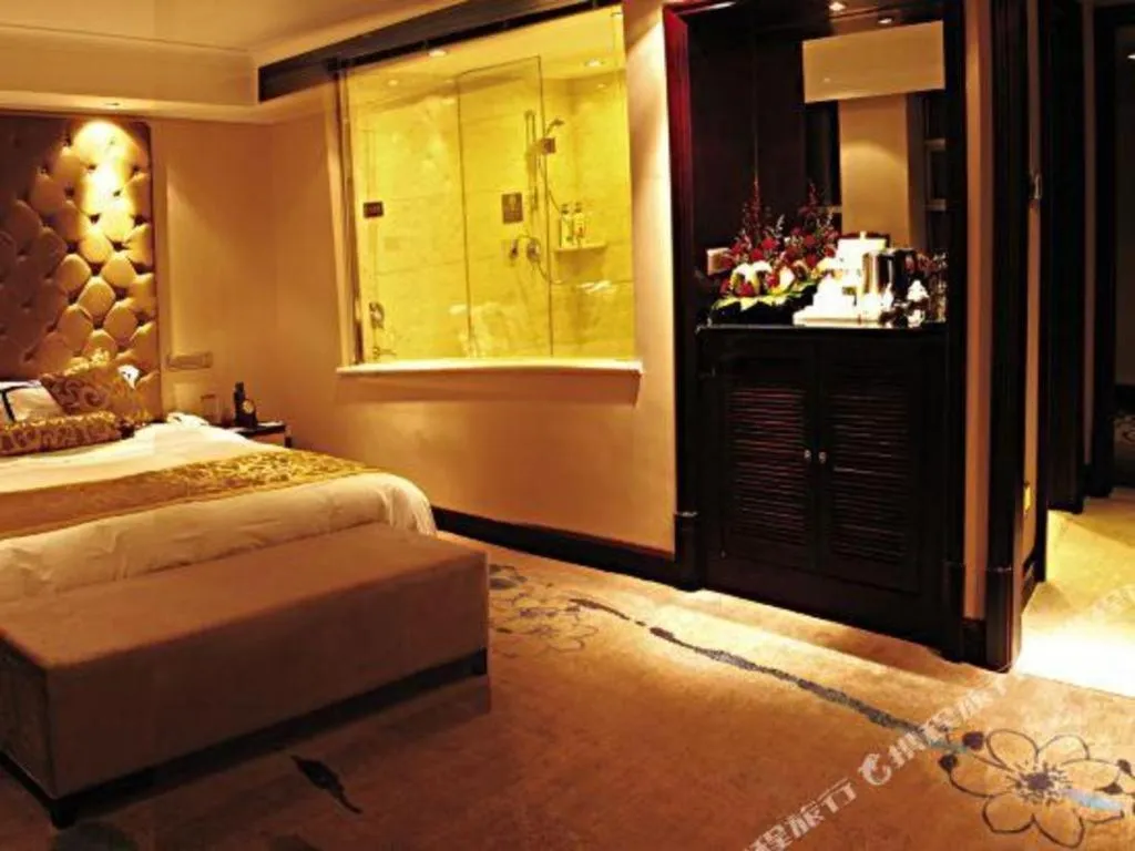 Bed in Jincheng Pacific Hotel