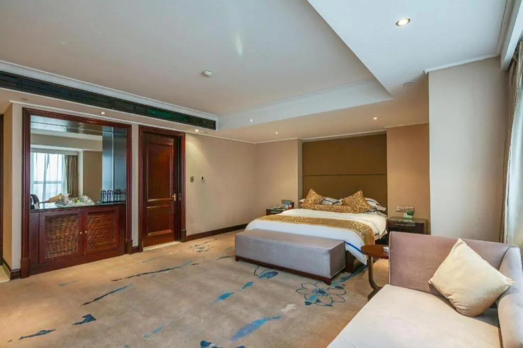 Bed in Jincheng Pacific Hotel