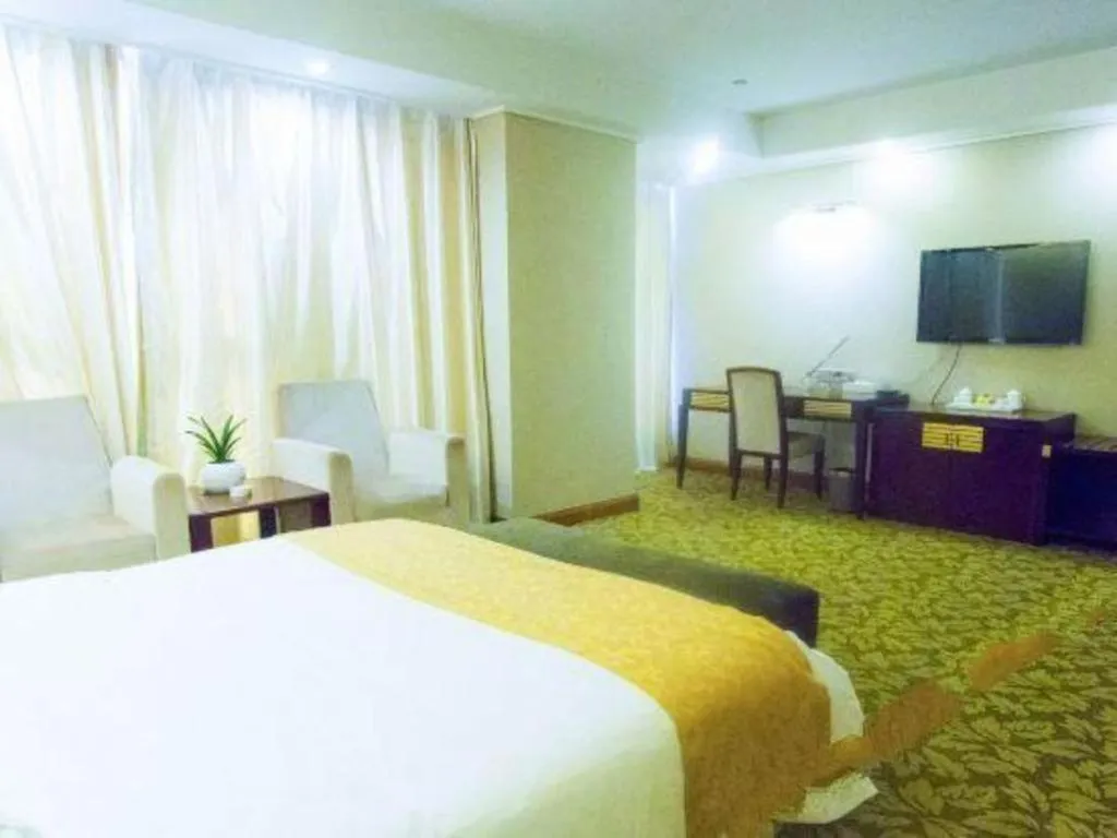 Bed in Jincheng Pacific Hotel