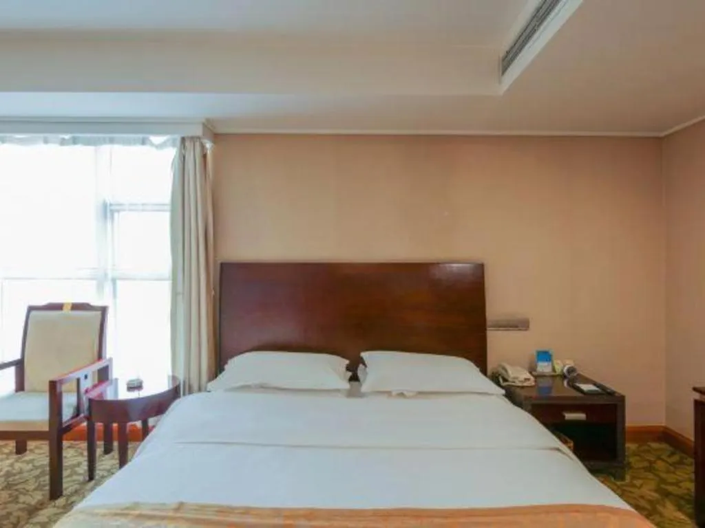 Bed in Jincheng Pacific Hotel