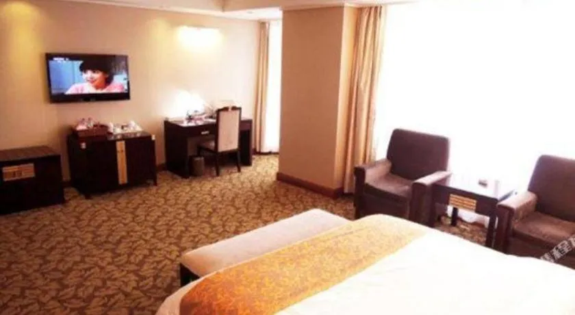 Bed in Jincheng Pacific Hotel