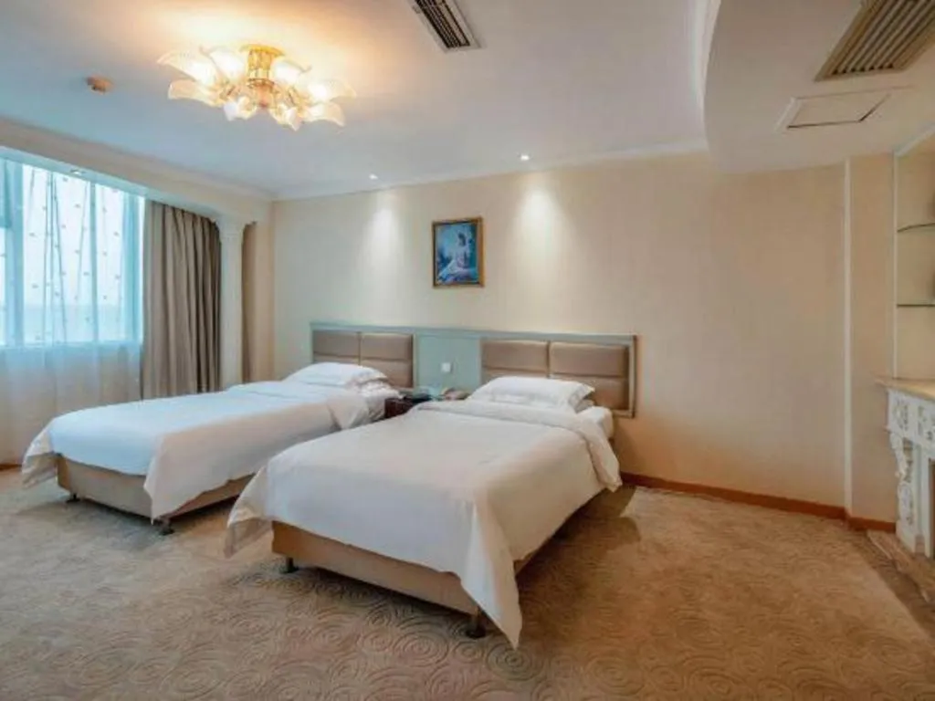 Bed in Jincheng Pacific Hotel