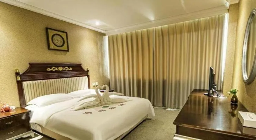 Bed in Jincheng Pacific Hotel