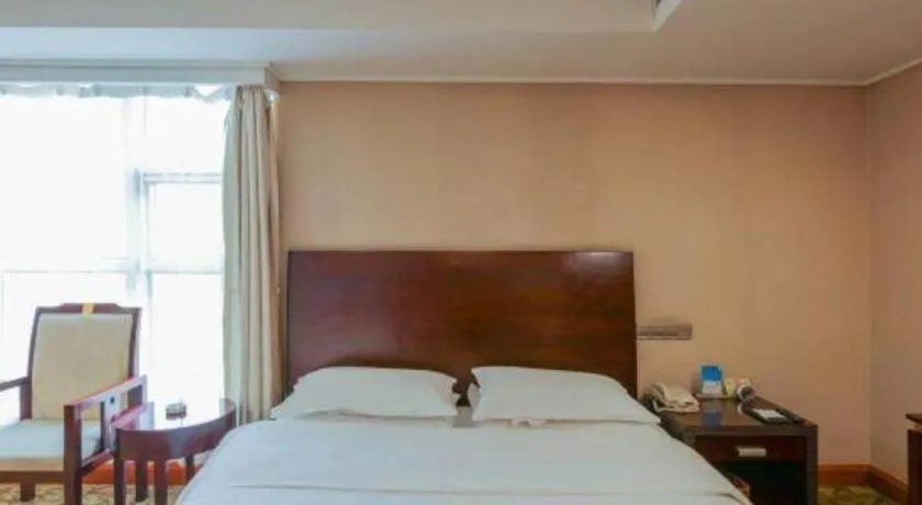 Bed in Jincheng Pacific Hotel