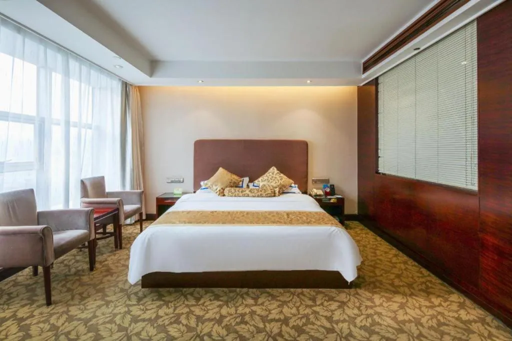 Bed in Jincheng Pacific Hotel