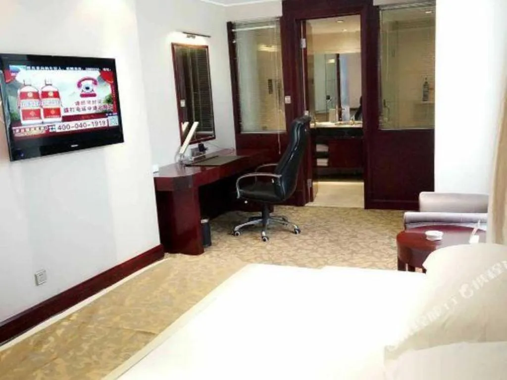 Bed in Jincheng Pacific Hotel