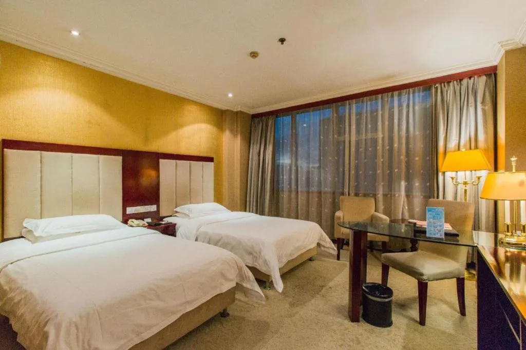 Bed in Jincheng Pacific Hotel