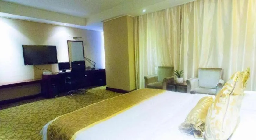 Bed in Jincheng Pacific Hotel